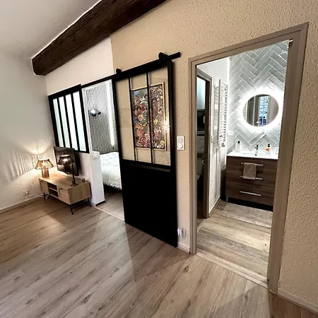 Le Cosy Nimois, Charme Et Terrasse Au Coeur De 尼姆